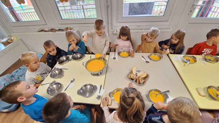 ŽABICE SKUHALE (i POJELE) JUHU OD BUNDEVE